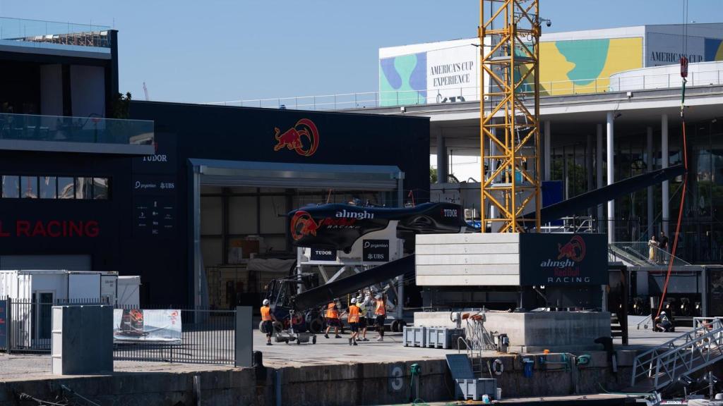 Vistas durante un recorrido en barca 'golondrina', a 23 de julio de 2024, en Barcelona