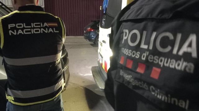 Los Mossos d'Esquadra y Policía Nacional en una operación conjunta