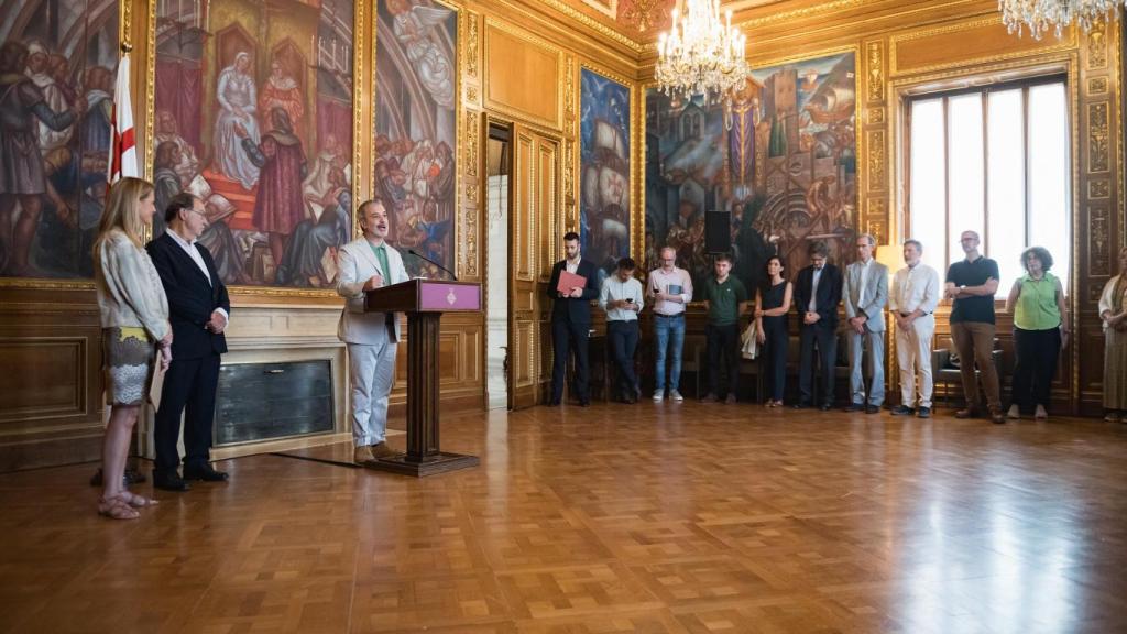 Jaume Collboni, alcalde de Barcelona, interviene durante un acto institucional