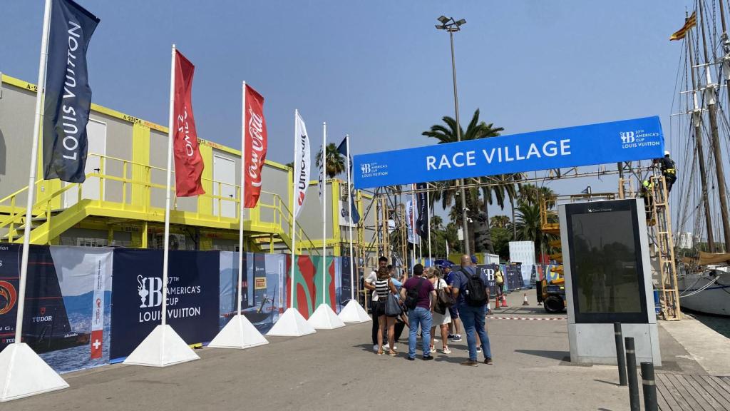 Entrada de la Race Village de la Copa América