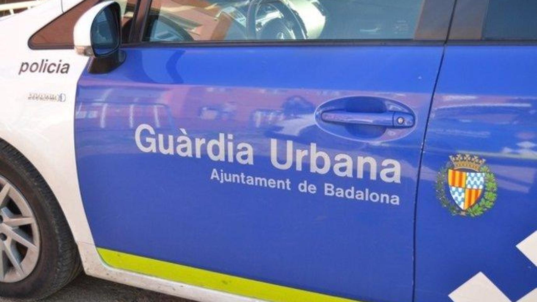 Un coche de la Guardia Urbana de Badalona