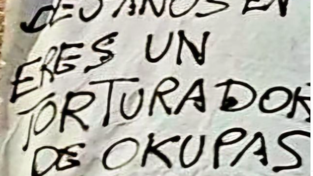 Imagen del cartel que ha aparecido en Badalona