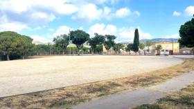 El solar donde se construirá el nuevo parque infantil en Badalona