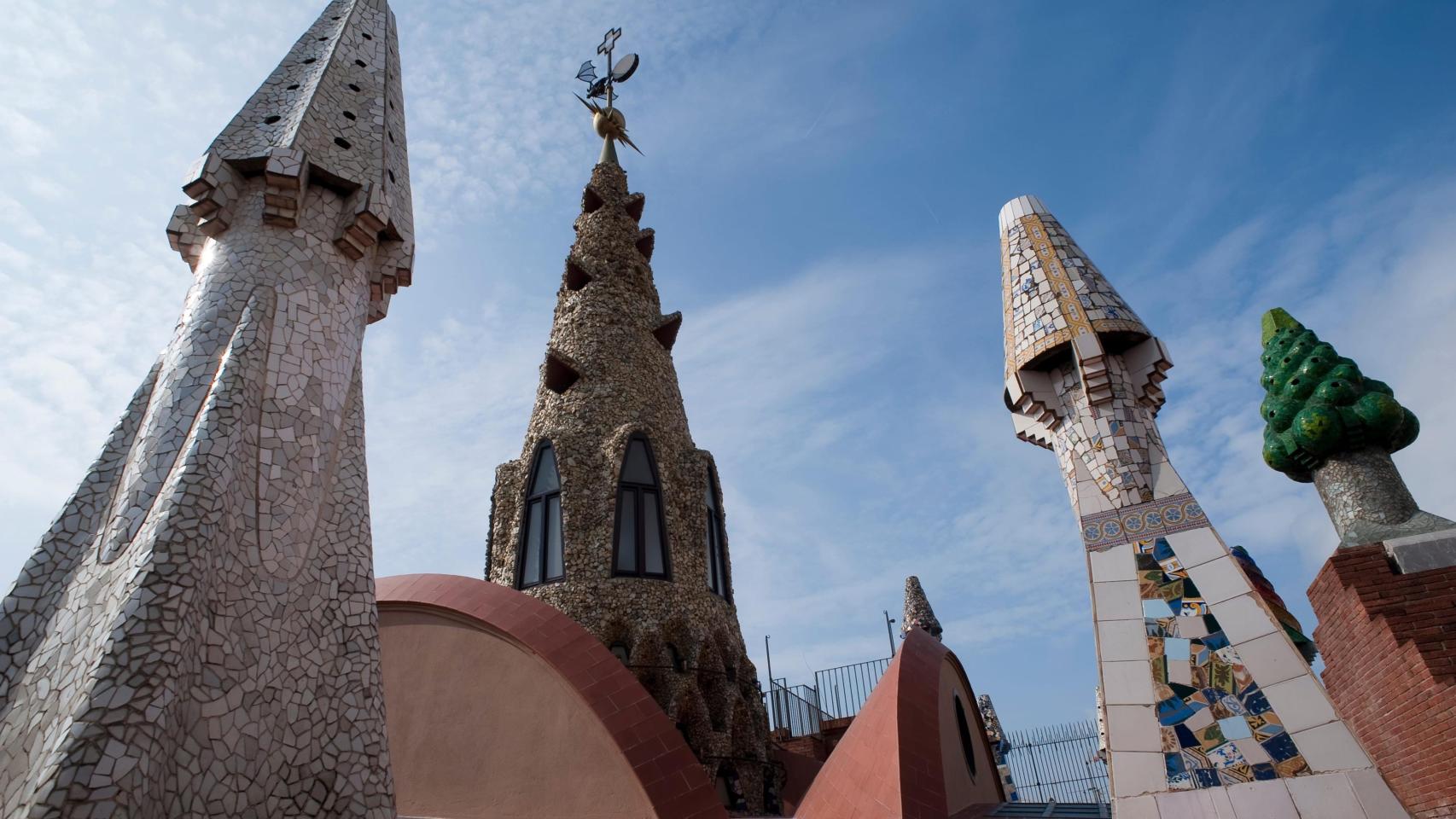 Panorámica de las chimeneas de la azotea del Palau Güell