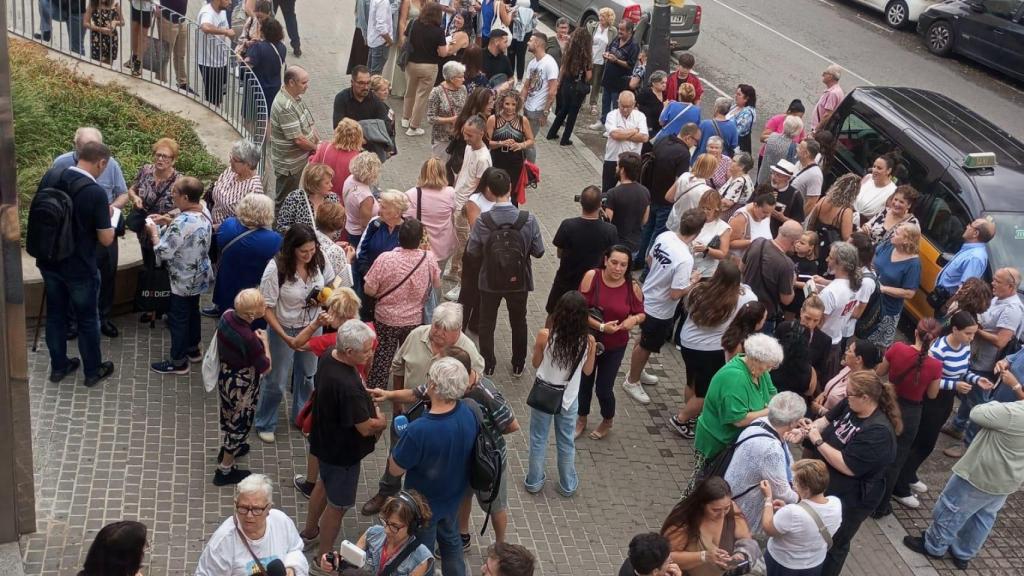 Vecinos de Torre Baró en el preestreno de El 47