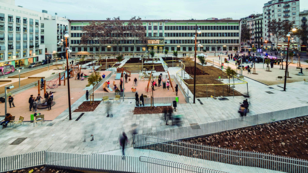 La plaza de Folch i Torres