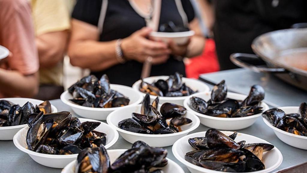 Estand de una muestra gastronómica en la Barceloneta