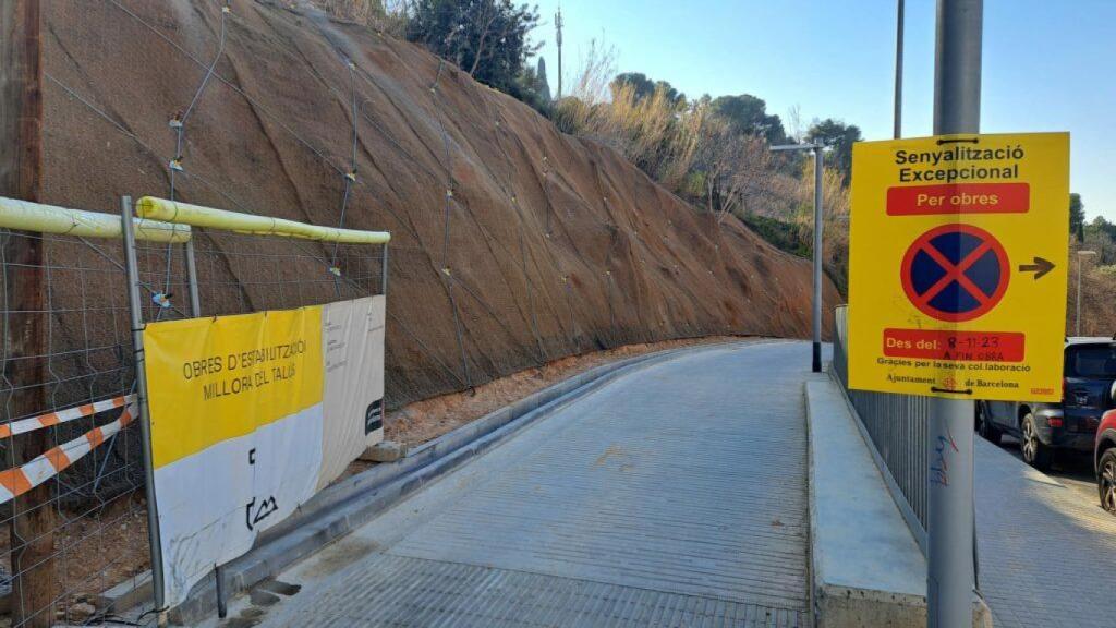 Obras del Ayuntamiento de Barcelona para apuntalar taludes