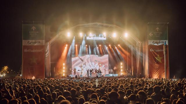 Concierto de Figa Flawas en la playa de Bogatell de Barcelona