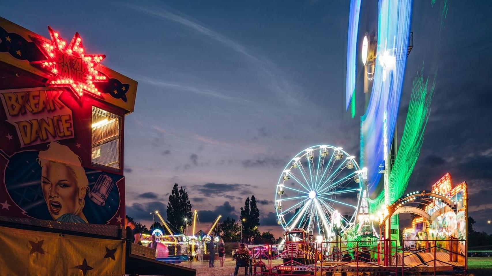 Imagen de archivo de una feria de atracciones en Barcelona