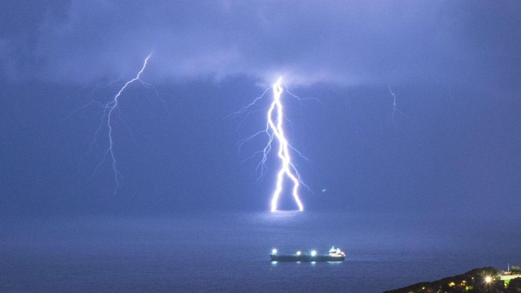 La tormenta eléctrica sobrevolando Barcelona