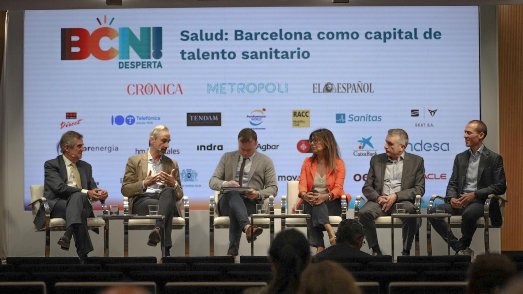 Lidón Millá Rallo, directora territorial en Cataluña de HM Hospitales ; Jaume Raventós, gerente del Hospital del Mar de Barcelona ; Josep Maria Campistol, director general del Hospital Clínic de Barcelona; César Morcillo, director médico de Sanitas y Bupa Europe & LatinAmerica; Joan Izquierdo, gerent del Hospital Universitari General de Catalunya e Ignasi Jorro, subdirector de investigación de Crónica Global