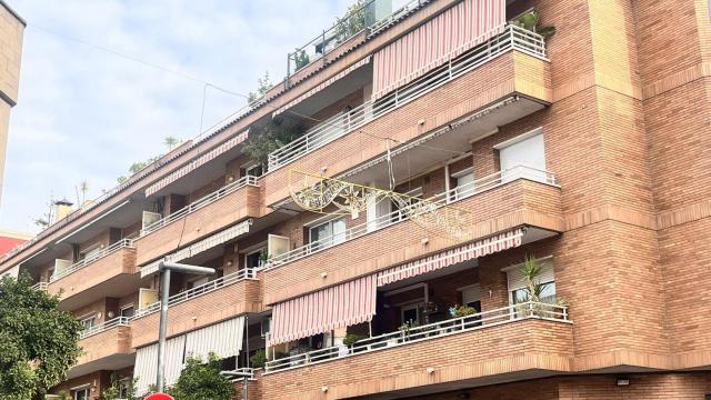 Luces navideñas en Sant Adrià de Besòs, en pleno otoño