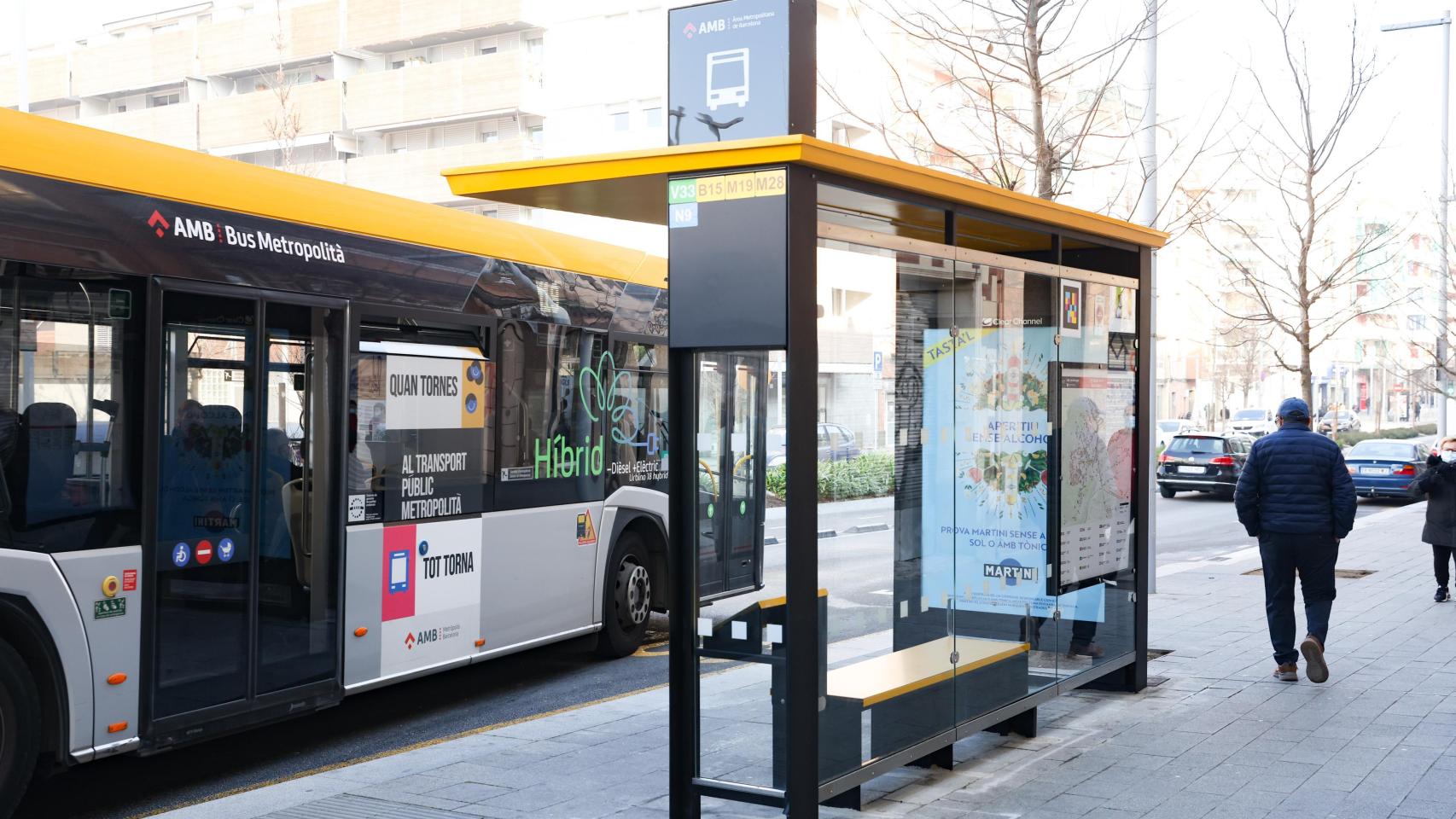 Una parada de autobús del área metropolitana de Barcelona