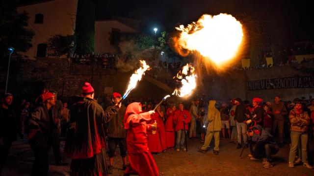 Así se vive un 'correfoc' en Cataluña