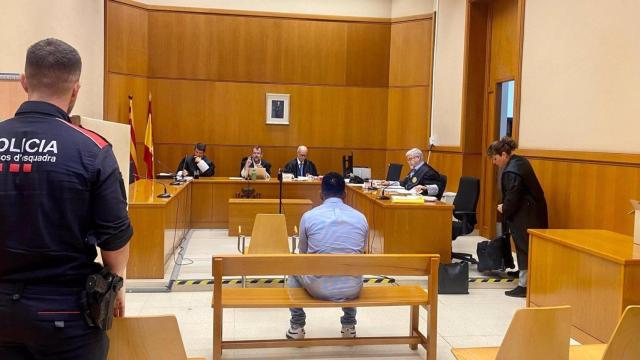 El acusado de violar a una menor de 15 años en Cerdanyola del Vallès en 2022 en la Audiencia de Barcelona