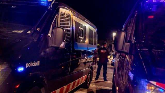 Furgones de los Mossos d'Esquadra en Barcelona