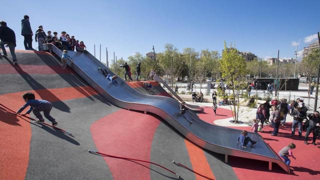 Toboganes gigantes del parque de les Glòries