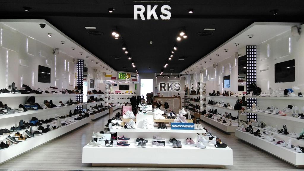 Una de las tiendas físicas de RKS