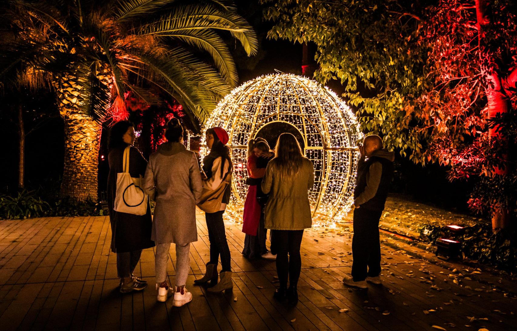 Visitantes del recinto de Sant Pau durante la Navidad en Barcelona