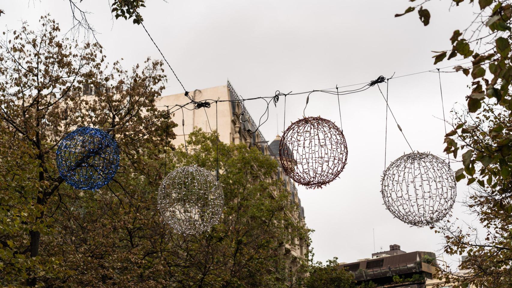 Luces de Navidad en la Rambla Catalunya de Barcelona