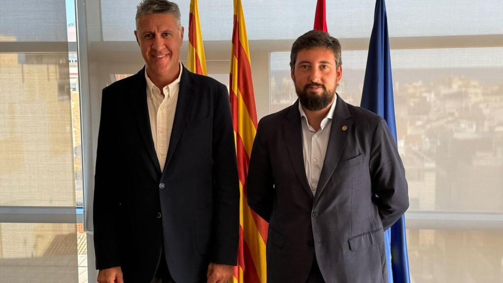 El alcalde de Badalona, Xavier García Albiol y el líder del PSC en Badalona, Fernando Carrera