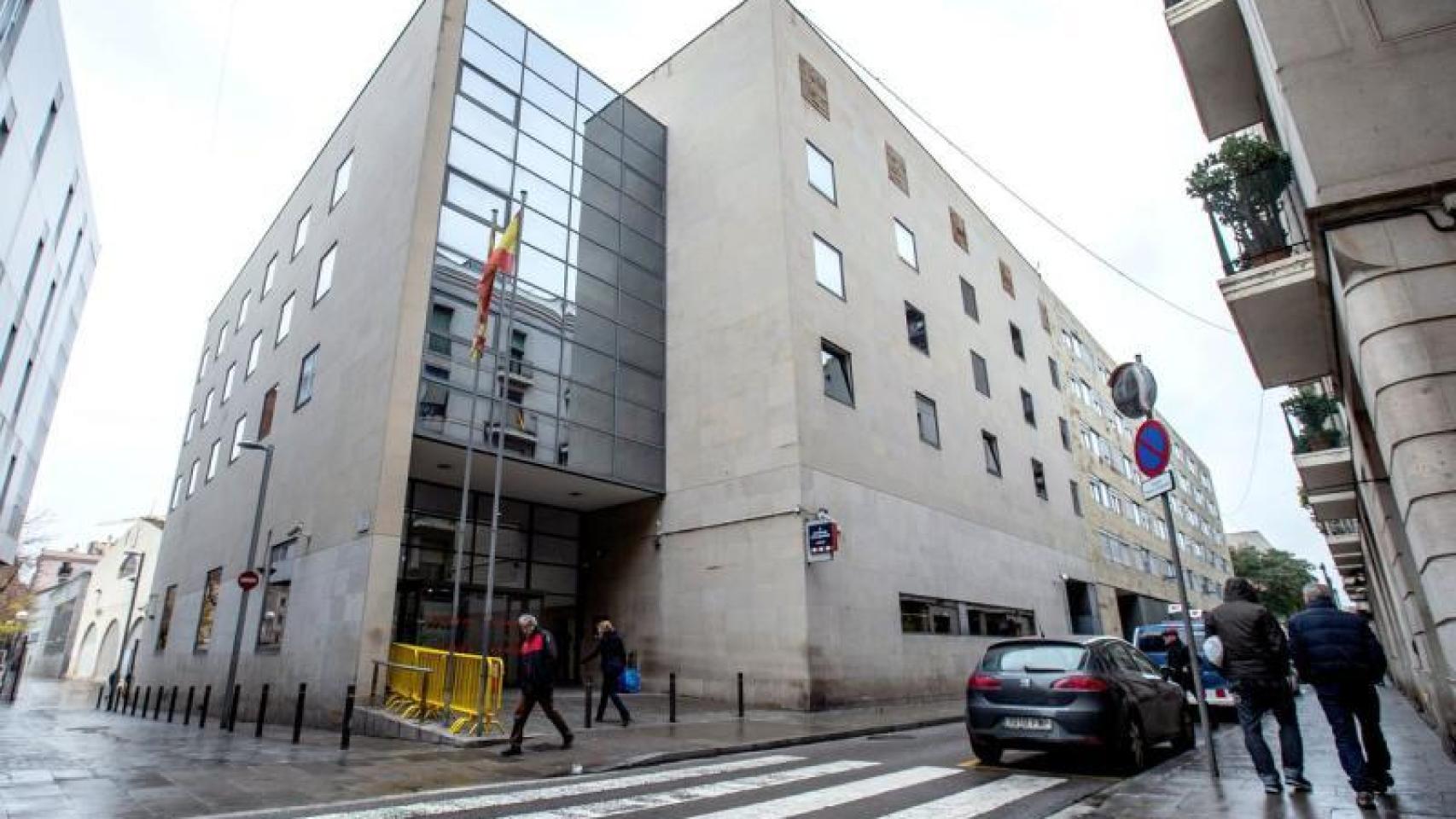 Exterior de la comisaría de mossos de Ciutat Vella