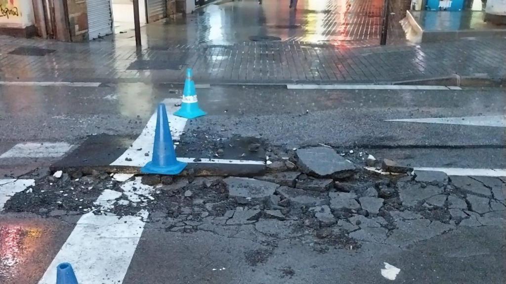 Cortado un tramo de la autopista de Badalona por desperfectos a causa de la tormenta