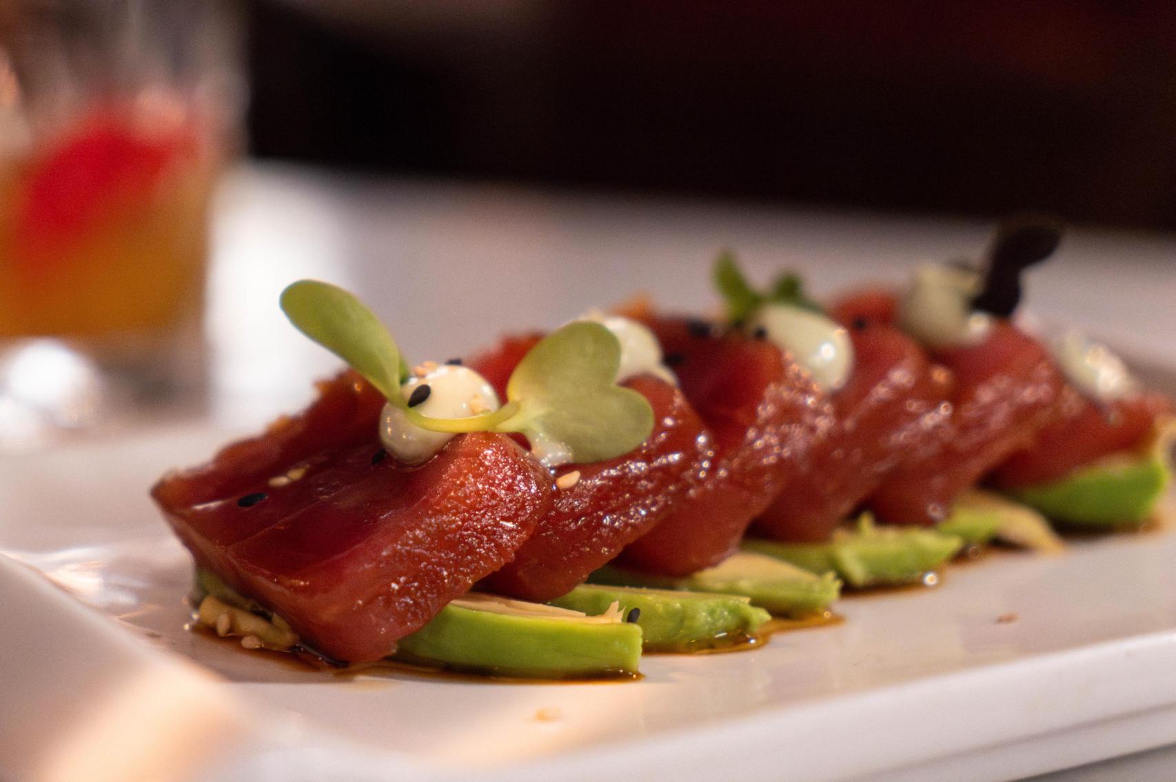 Tataki de atún con aguacate del restaurante Samantha's