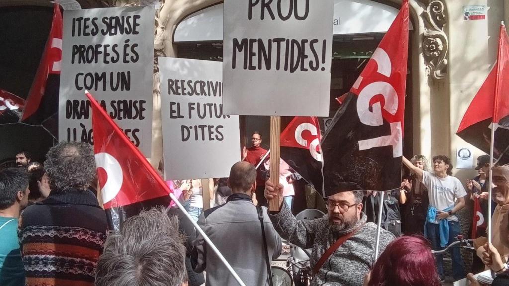 Manifestación de los profesores del ITES en Barcelona