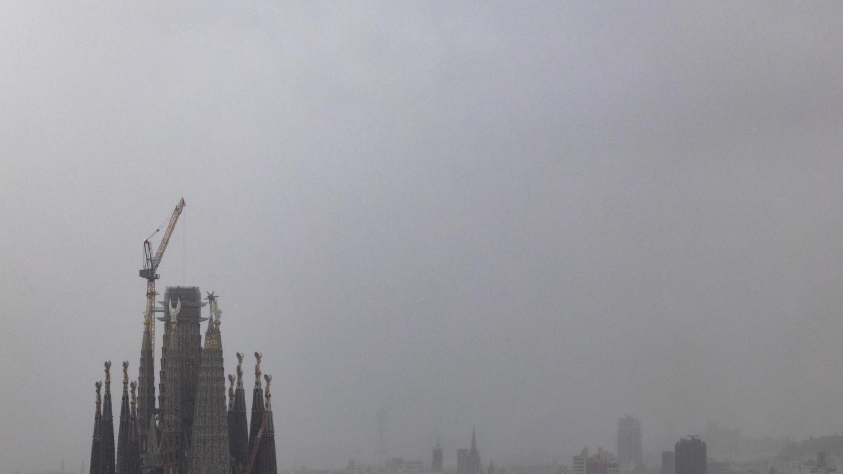 Panorámica de Barcelona durante la tormenta de la DANA este miércoles, 30 de octubre