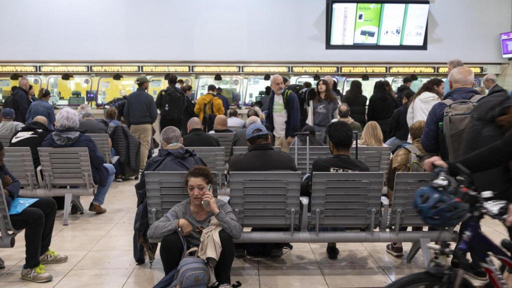 Renfe suspende el servicio de Rodalies en toda Cataluña por las fuertes lluvias