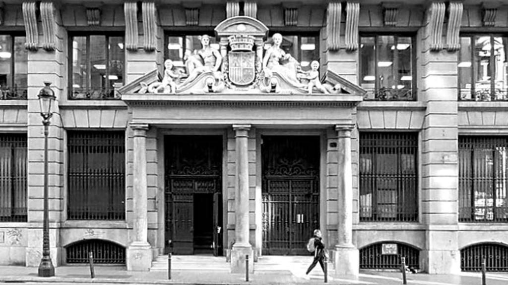 Acceso al edificio de Via Laietana