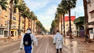 Valencia arrasada, Badalona al rescate: la historia de cuatro agentes de la Guardia Urbana ante la DANA