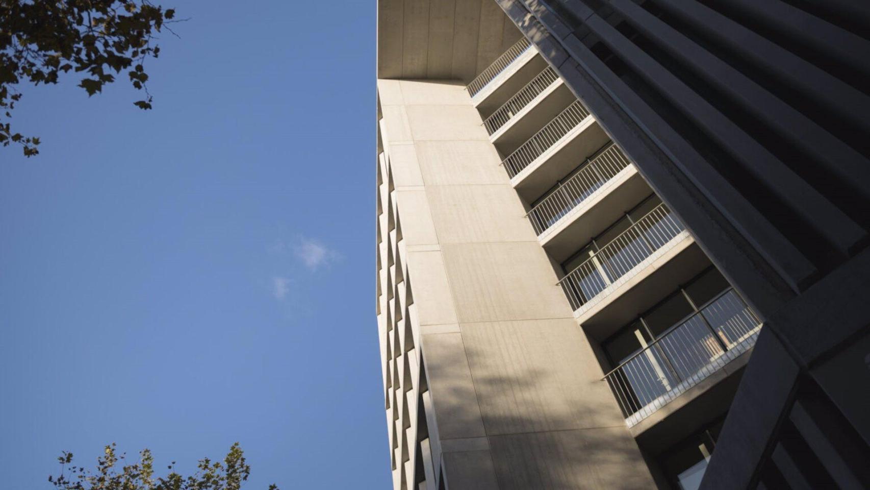 El nuevo edificio destinado a alquiler social construido en el barrio de Poblenou