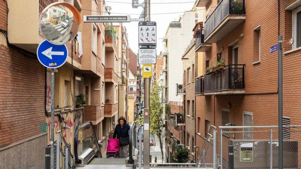 Las nuevas escaleras mecánicas de Baixada de la Glòria