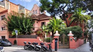 La finca señorial de 1920 que ahora es una coctelería: una joya del barrio del Congrès de Barcelona