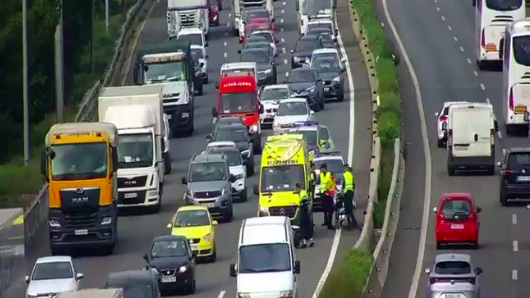 Retenciones en la A-2 de Sant Vicenç dels Horts por un accidente