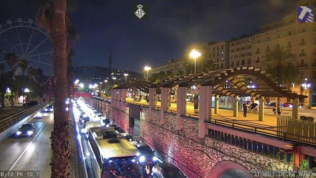 Un vehículo averiado obliga a cortar la ronda Litoral de Barcelona