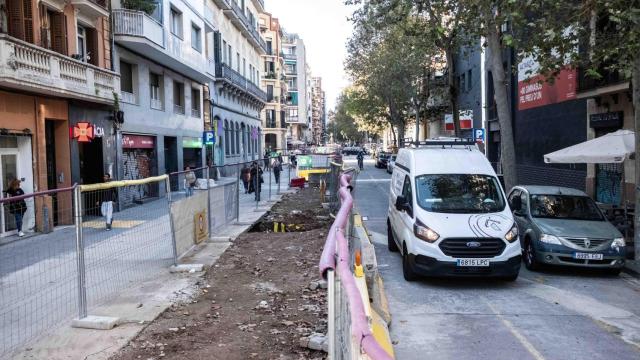 Obras en el alcantarillado de la calle de Vila i Vilà