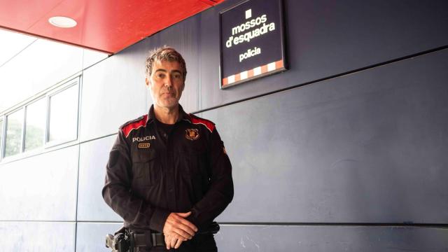 Ramón, del Grupo de Atención a la Víctima (GAV) de los Mossos d'Esquadra de Sant Adrià