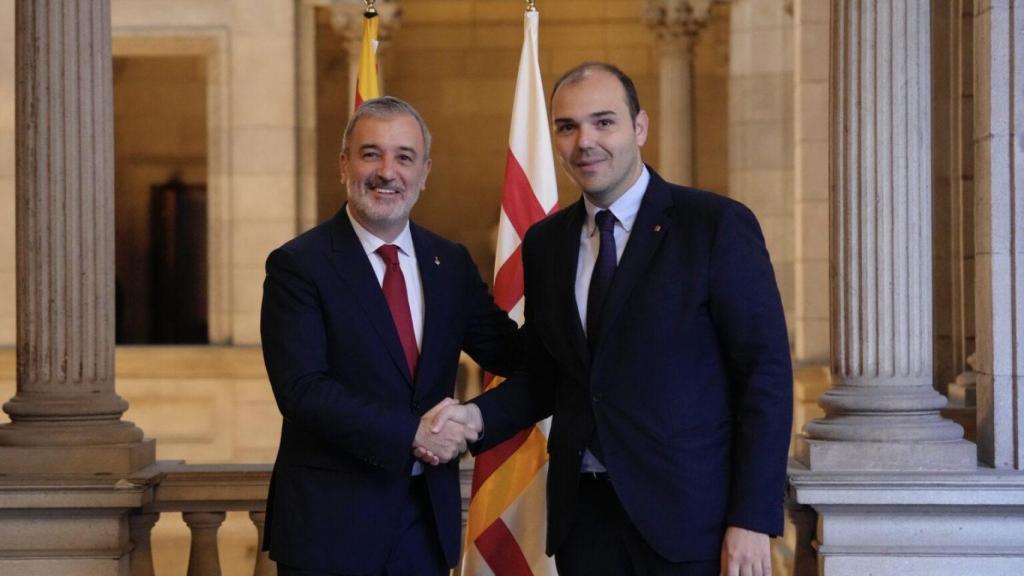 El alcalde de Barcelona, Jaume Collboni, junto al consejero de Presidencia, Albert Dalmau