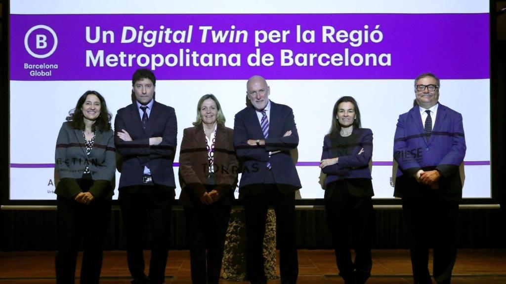 Mercè Conesa, Ramon Gras, Isabel Lombana, Ignacio Torras, Maite Barrera y Ramon Agenjo en la presentación del Regional Digital Twin