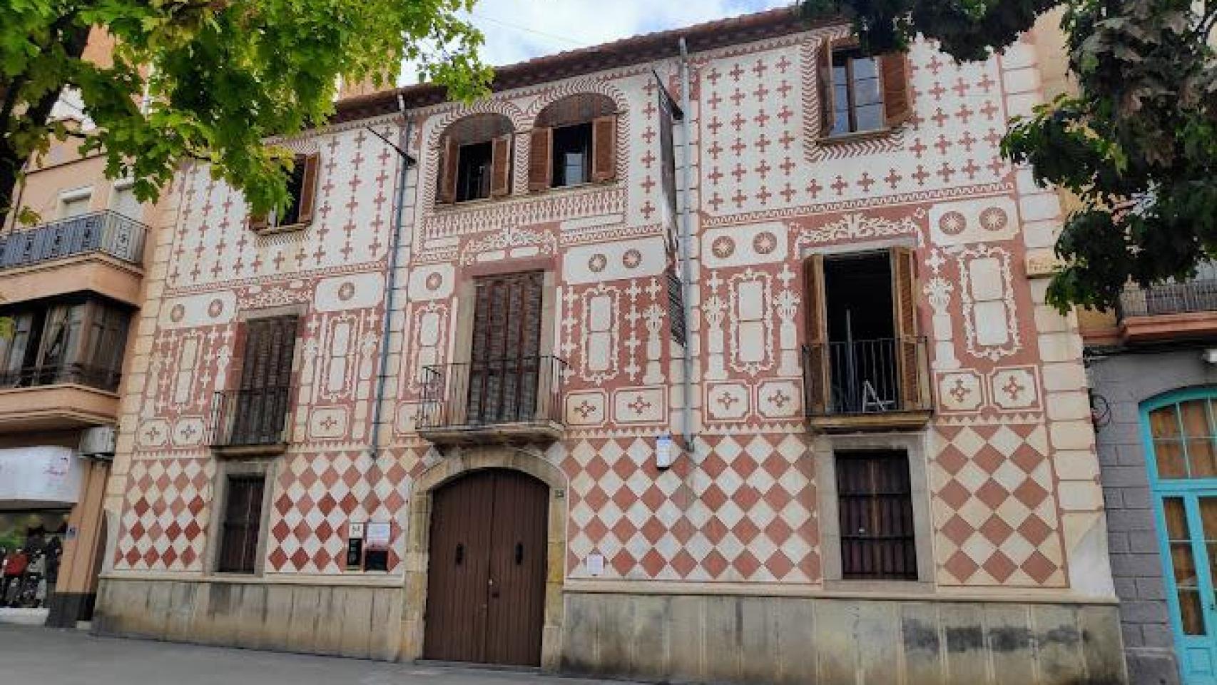 Edificio de Ca n'Ametller en Molins de Rei