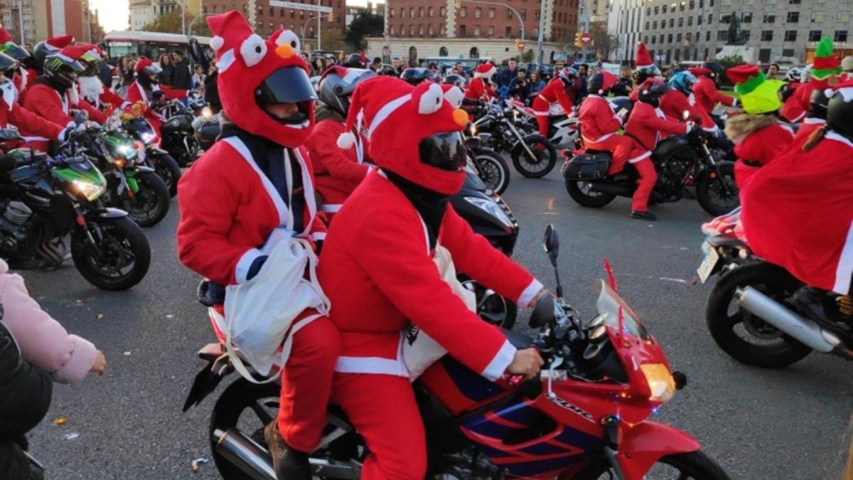 Celebración de la 'Papanoelada Motera' en Barcelona