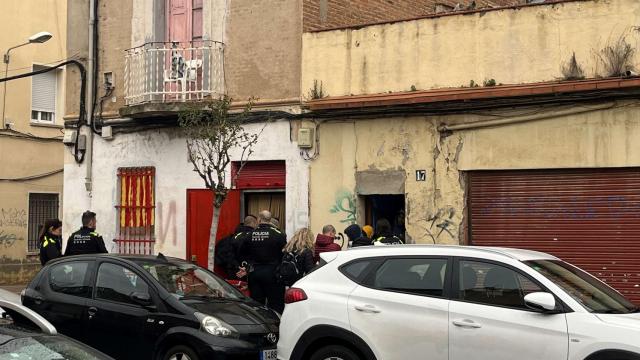 Desocupadas dos viviendas de Badalona