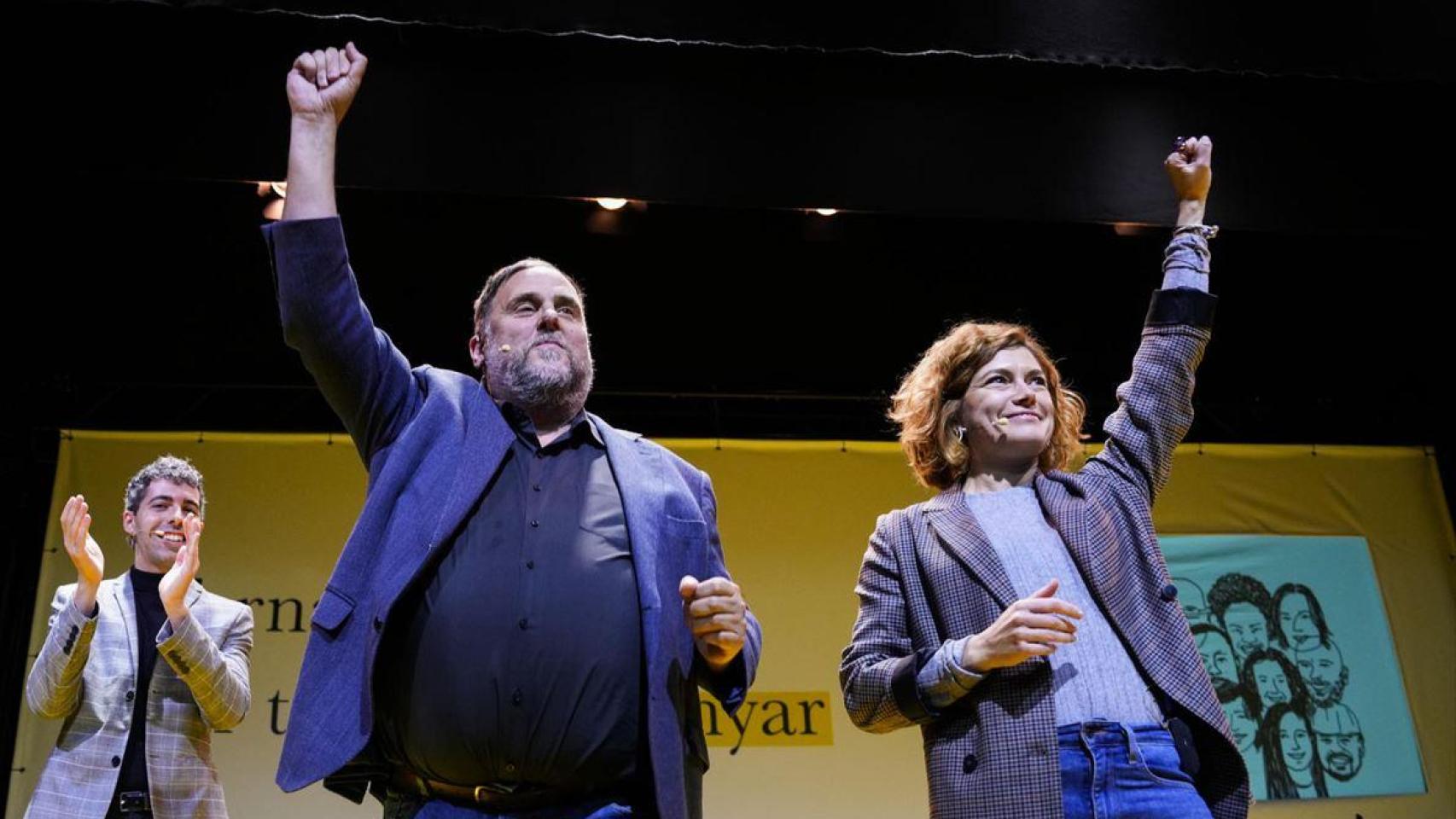 El presidente de ERC, Oriol Junqueras, junto a su número dos que lidera el grupo municipal en Barcelona, Elisenda Alamany