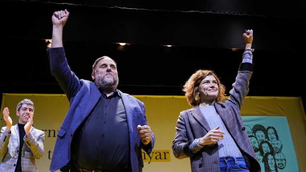 El presidente de ERC, Oriol Junqueras, junto a su número dos que lidera el grupo municipal en Barcelona, Elisenda Alamany