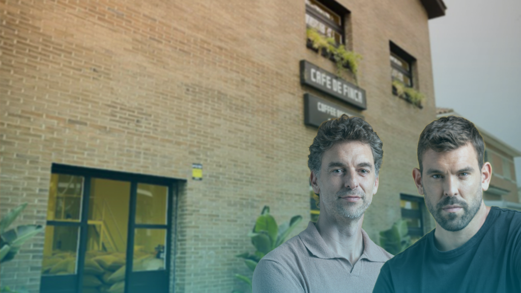 Fotomontaje de Café de Finca, la marca de Castelldefels, junto a los hermanos Gasol