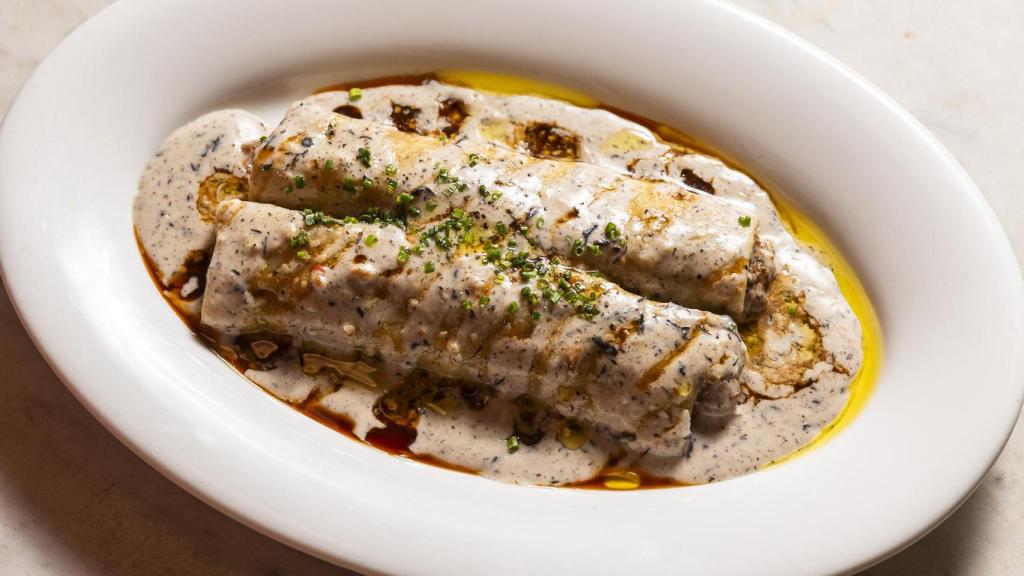 Canelones trufados de Cafè del Centre, cafetería de aires modernistas del Eixample